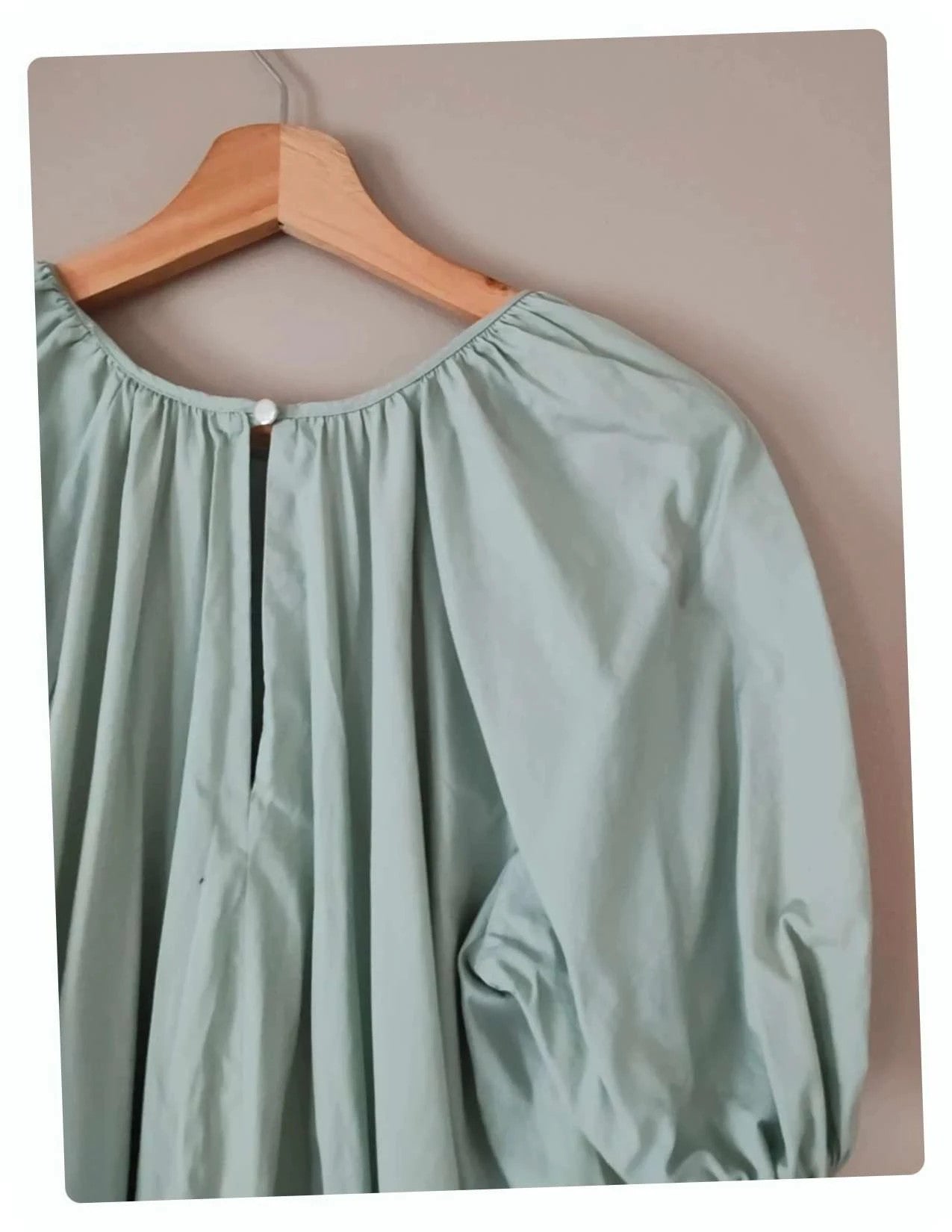 Robe boule vert amande