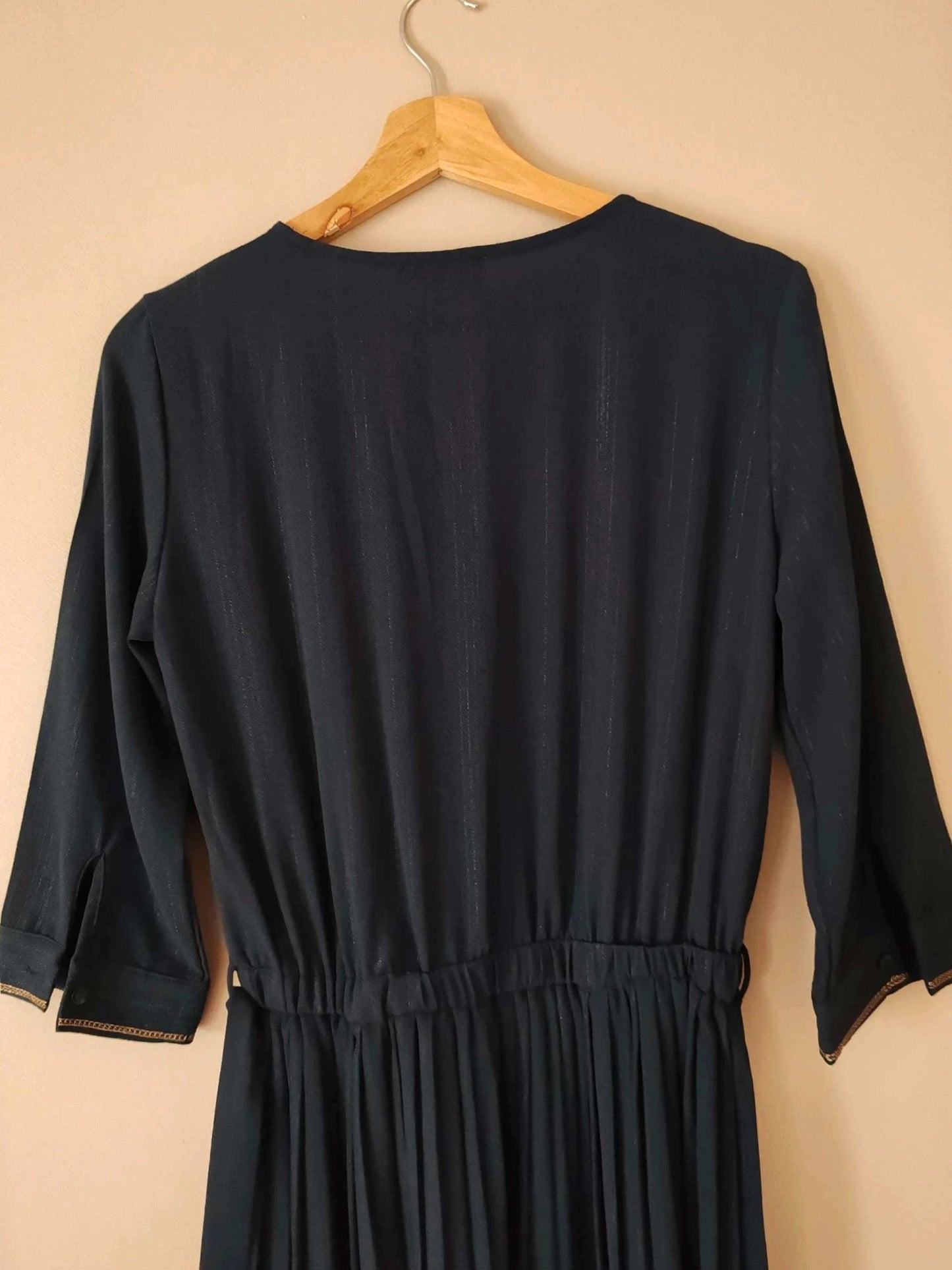 Robe midi marine plissée