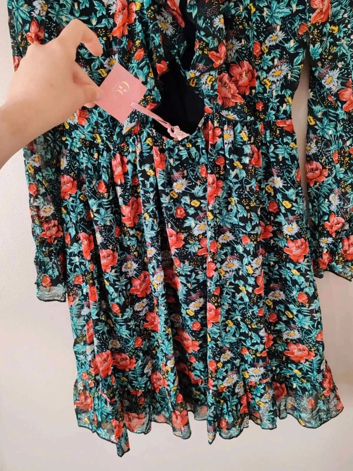 Robe fleurie dos ouvert Goa