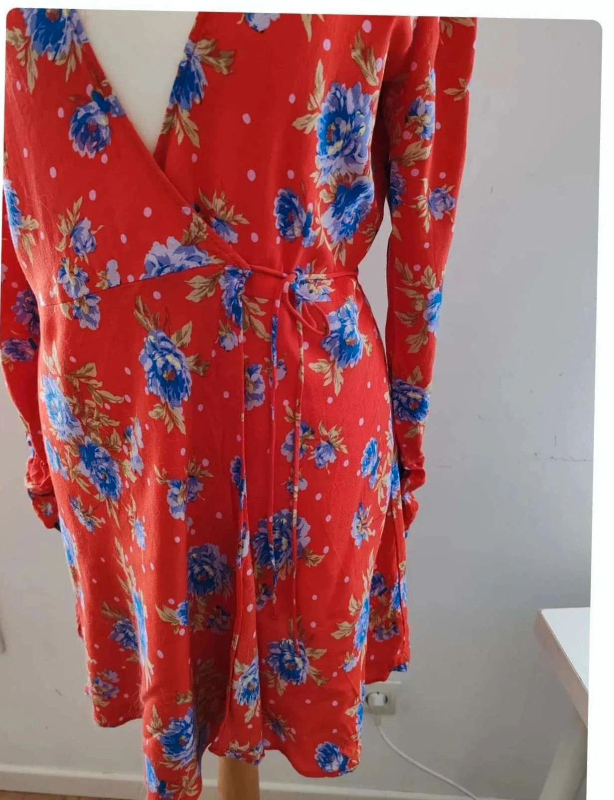 Robe cache-coeur fleurie