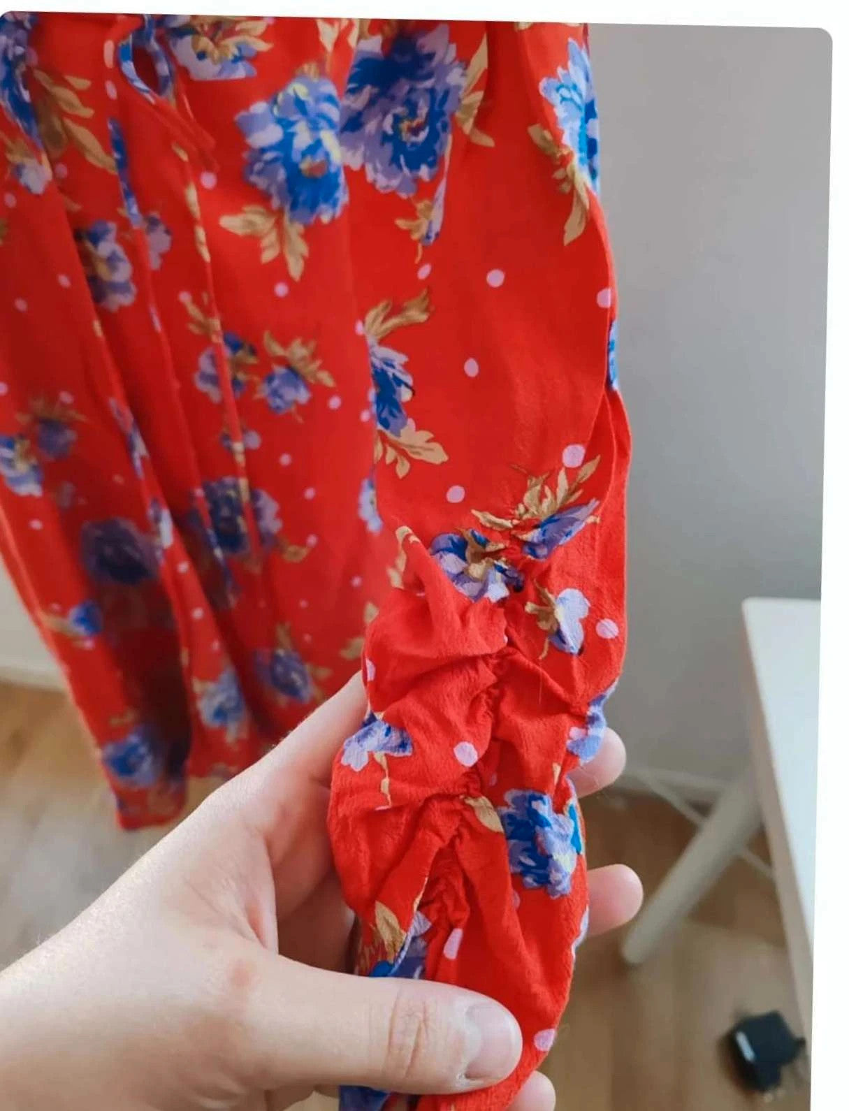 Robe cache-coeur fleurie