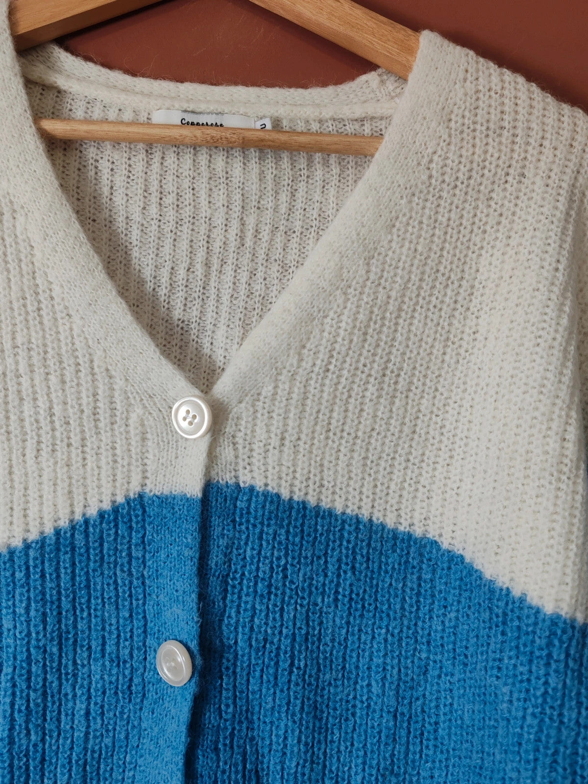 Cardigan blanc et bleu