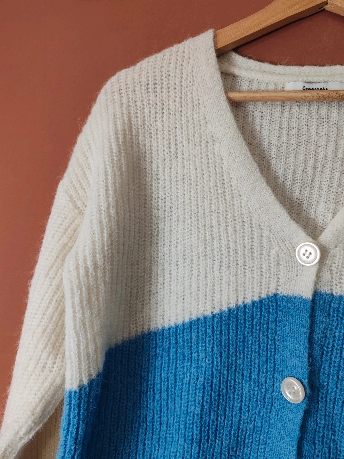 Cardigan blanc et bleu