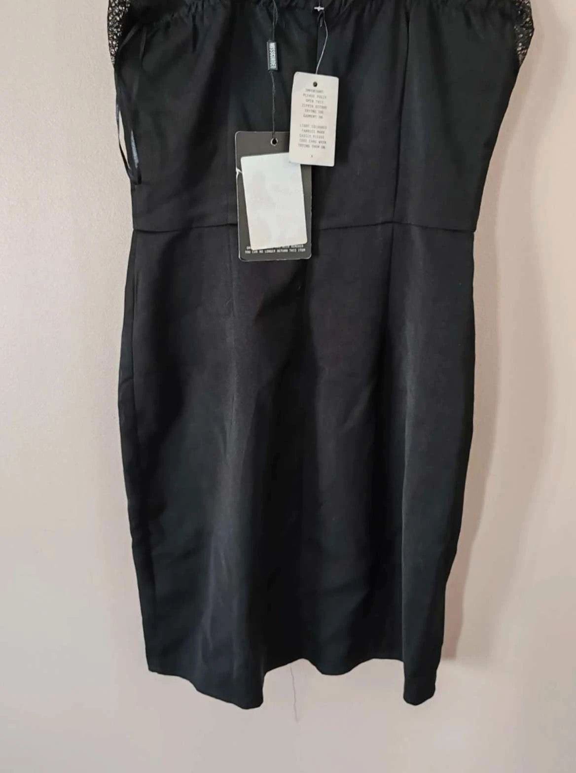Robe dentelle noire