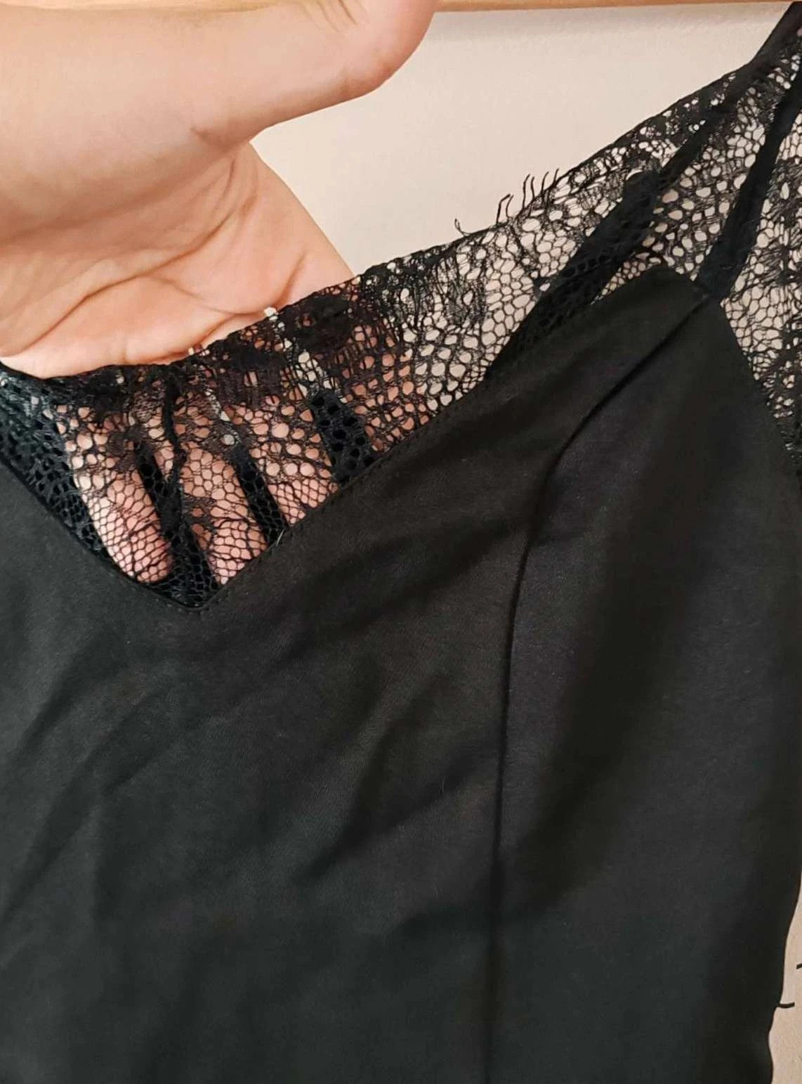 Robe dentelle noire