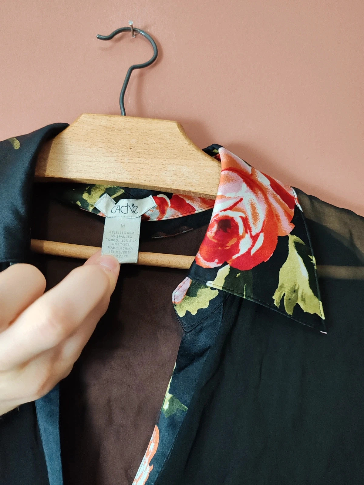 Top soie fleuri