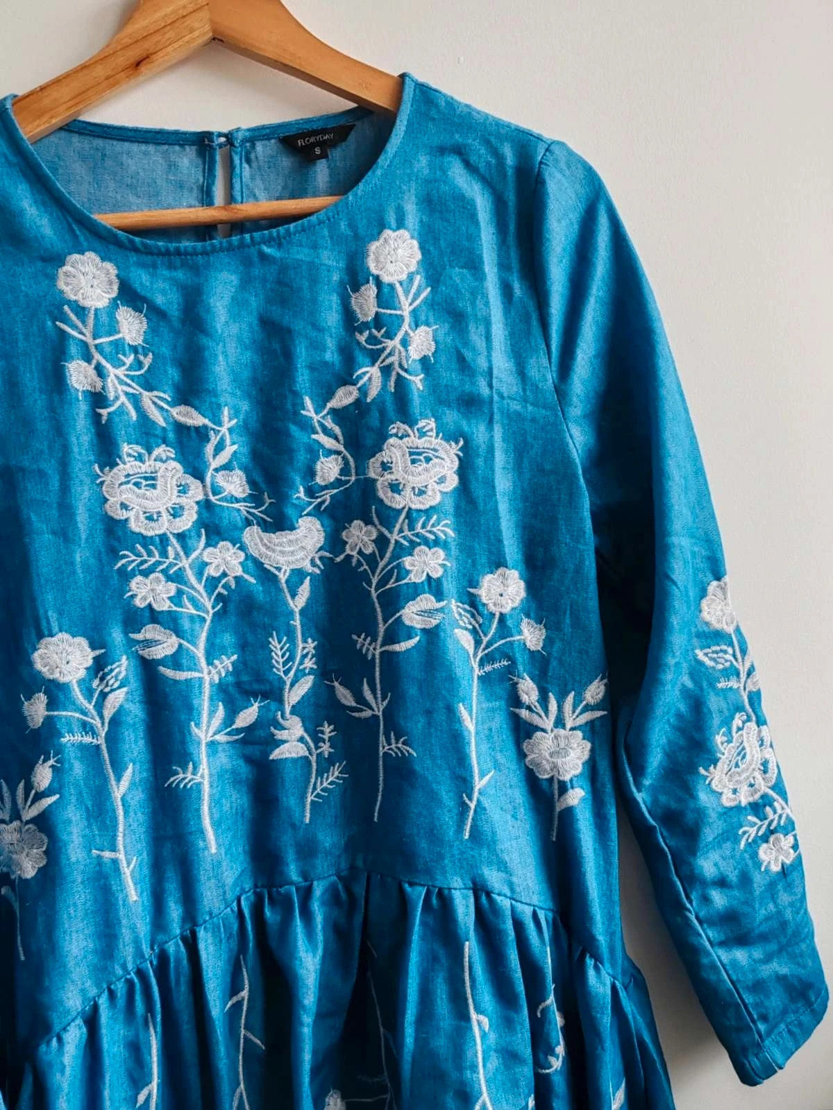 Robe jean broderies