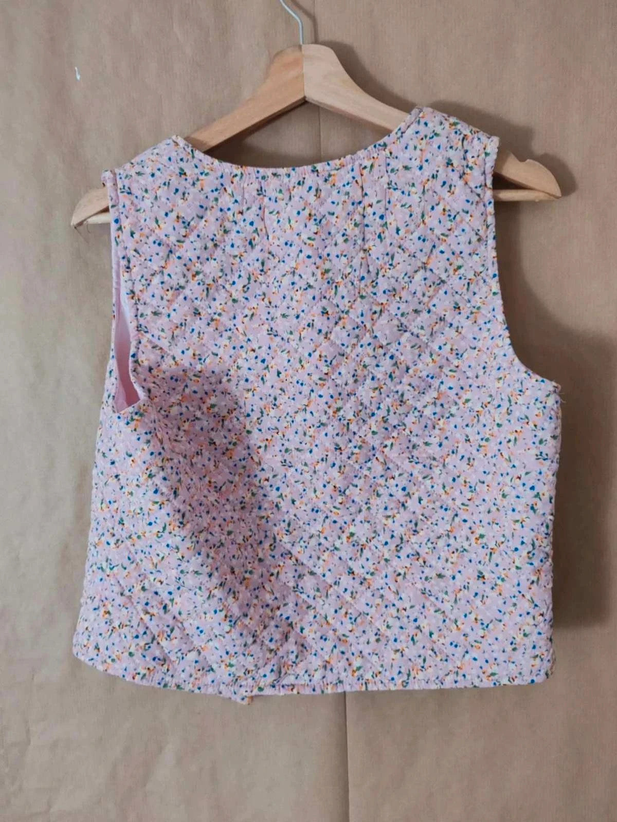 Gilet fleuri sans manches taille M