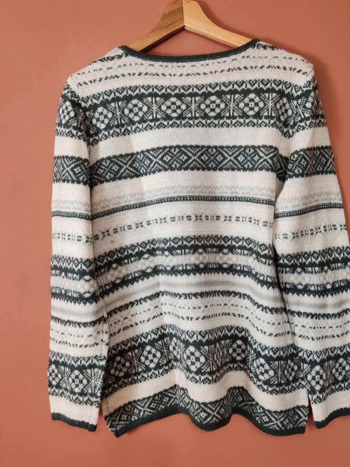 Pull jacquard taille M/L