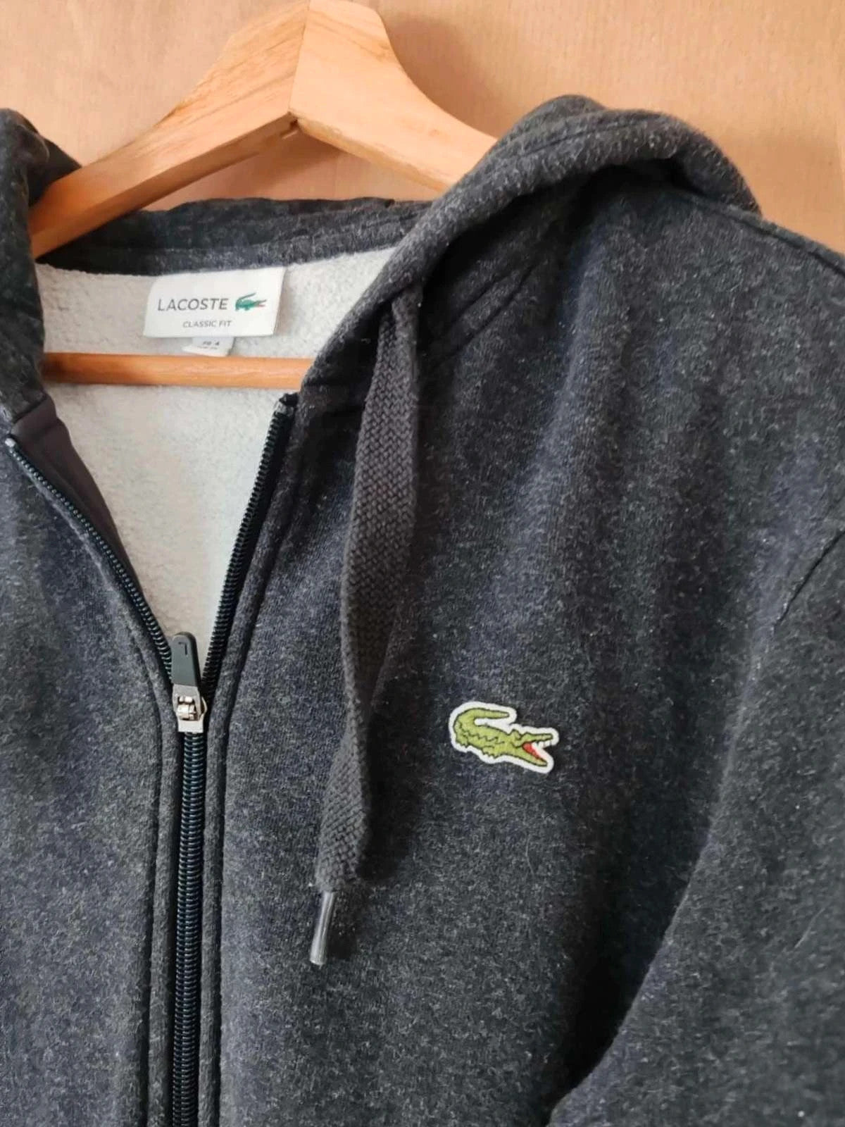 Sweat capuche Lacoste gris