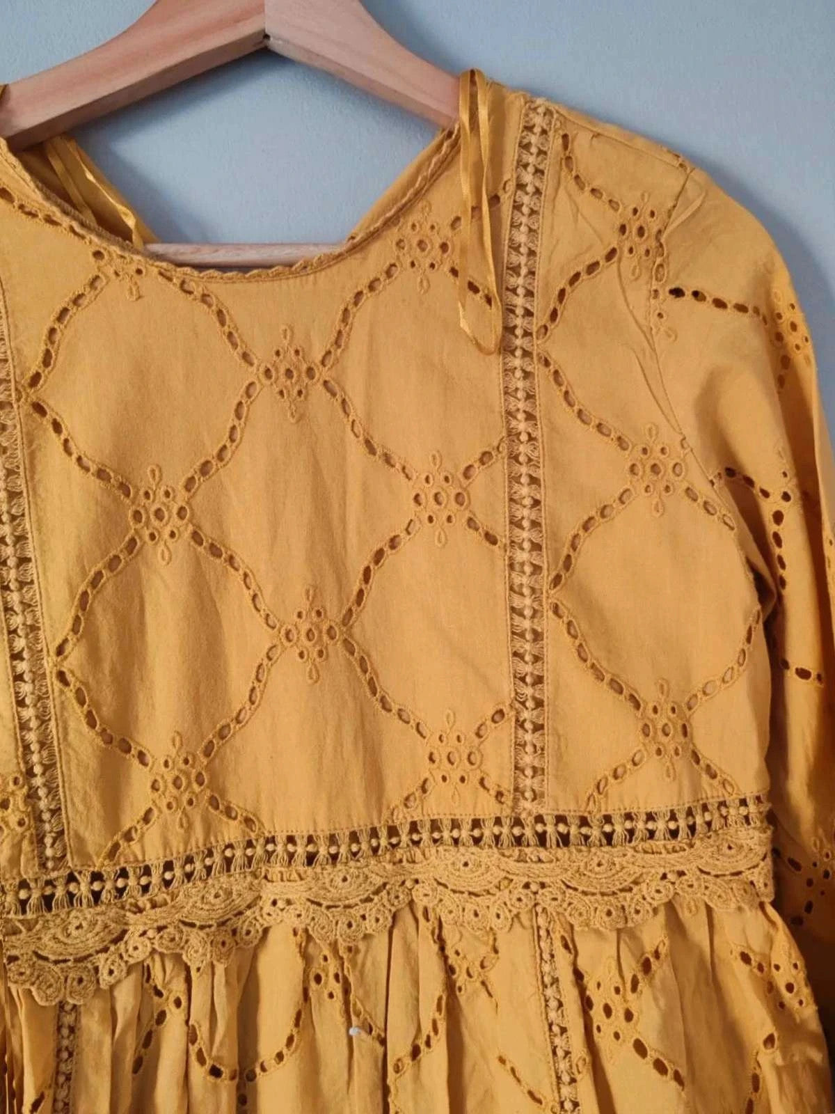 Robe short moutarde Zara
