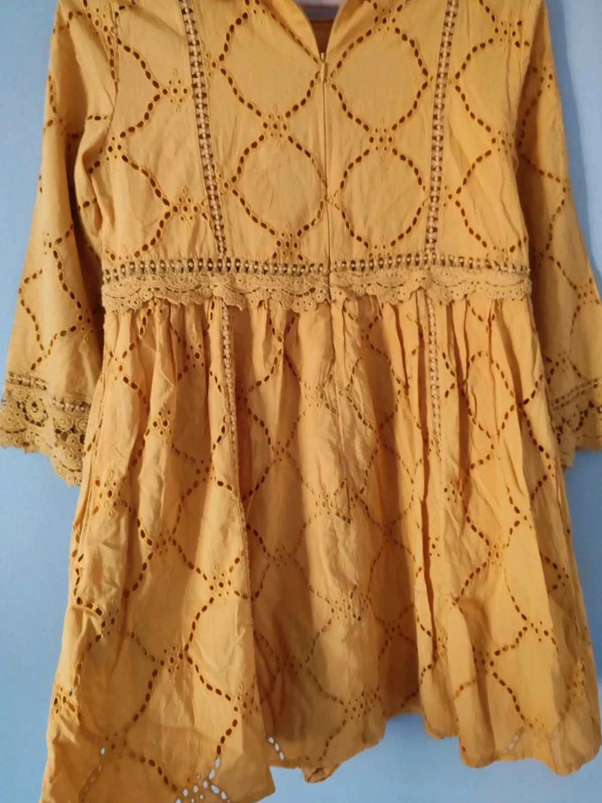 Robe short moutarde Zara