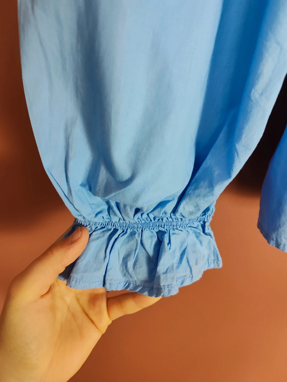 Blouse bleu col claudine broderie taille M