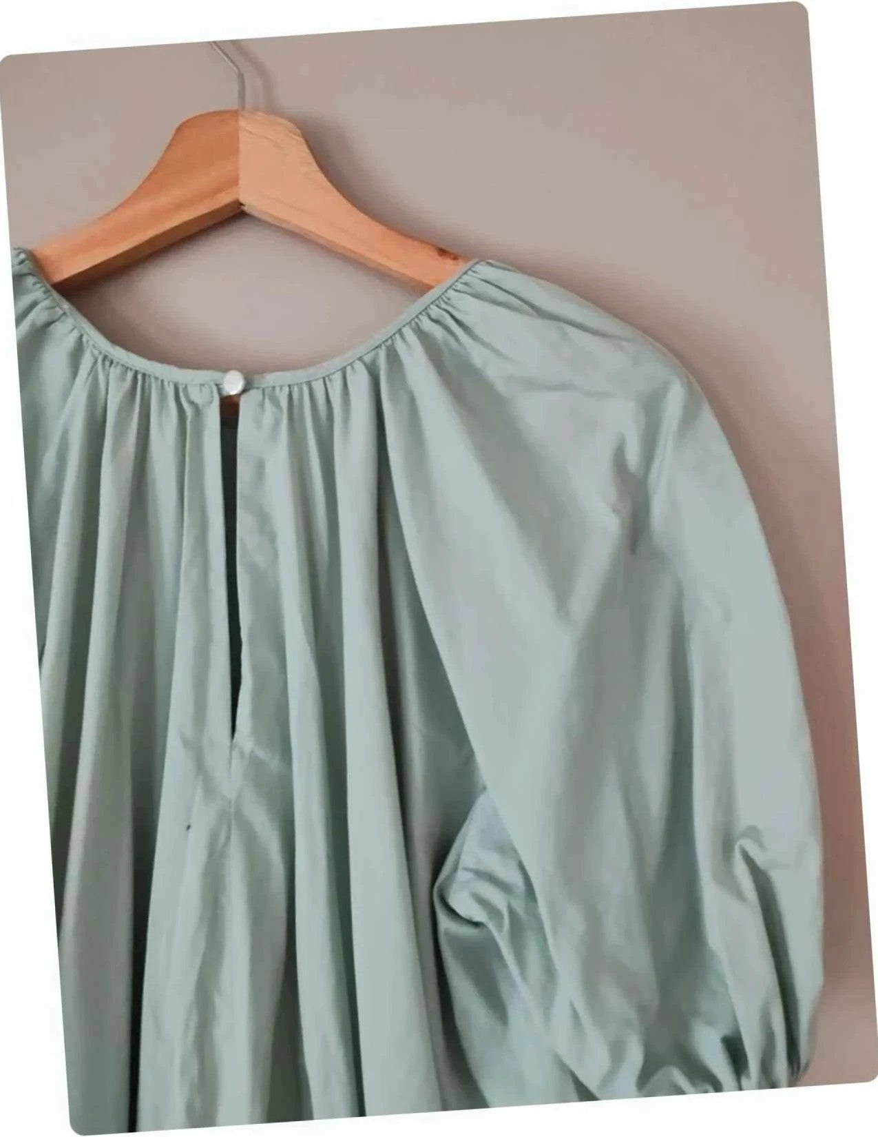 Robe boule vert amande