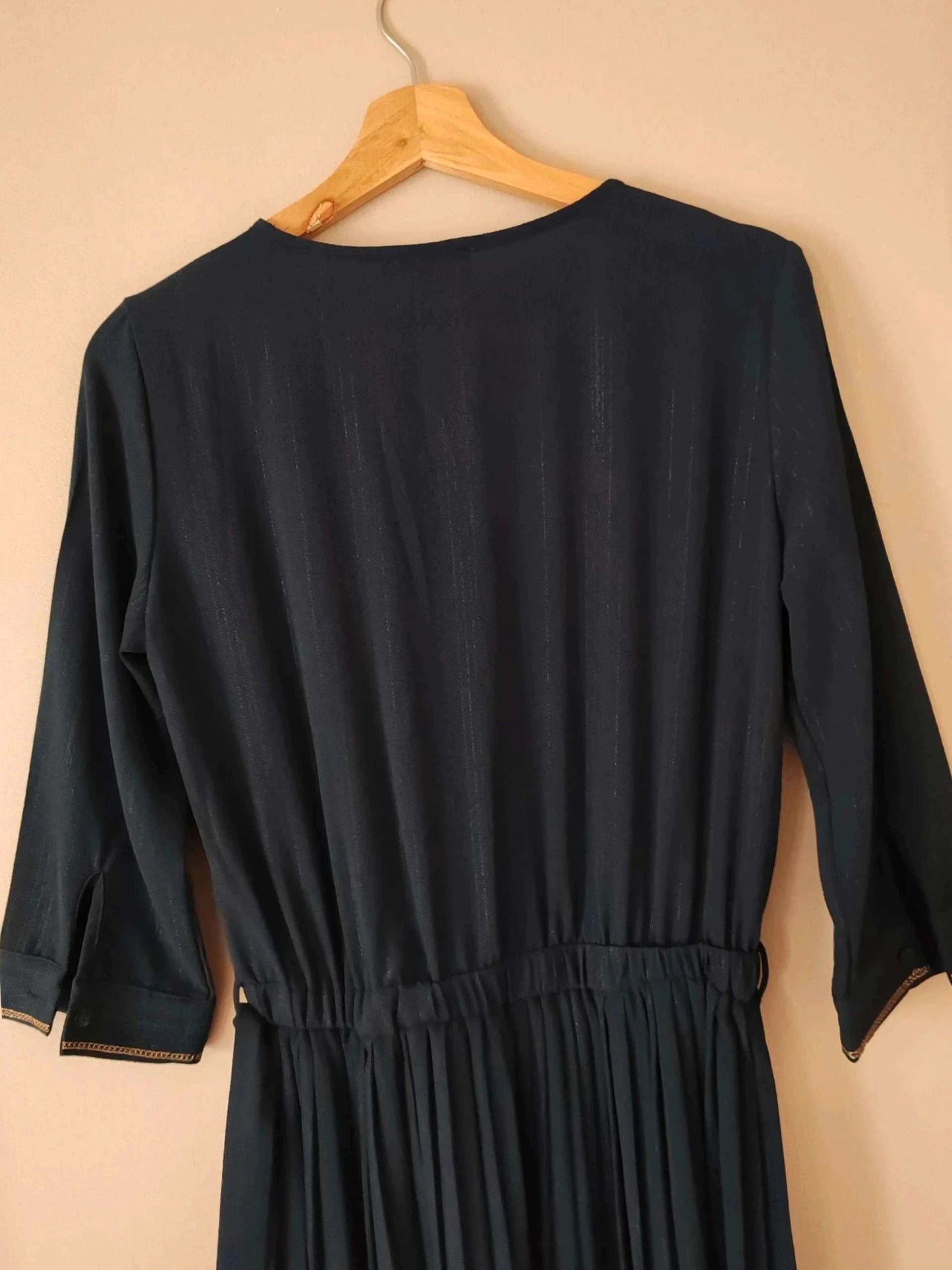 Robe midi marine plissée
