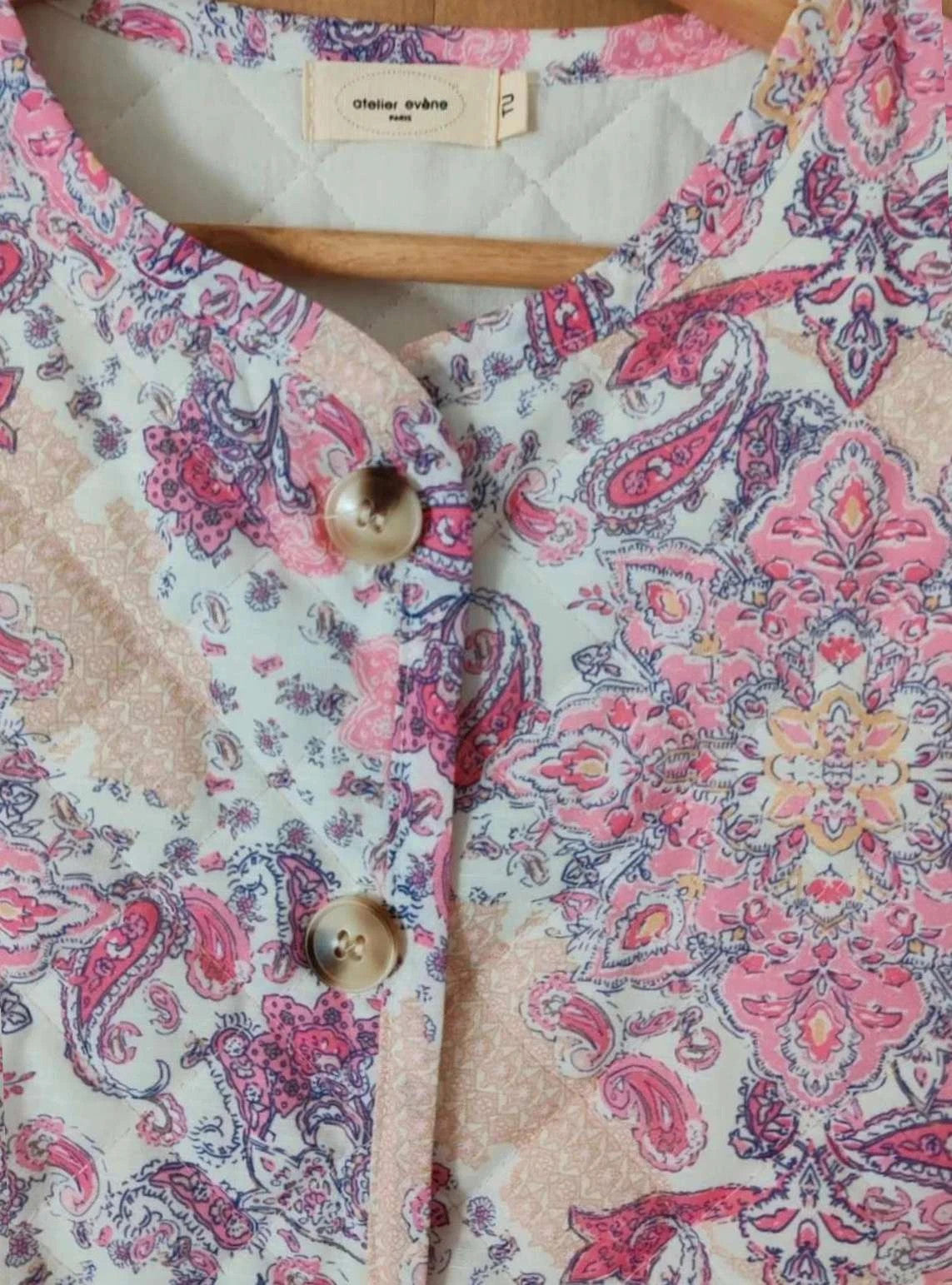 Veste sans manches fleuris