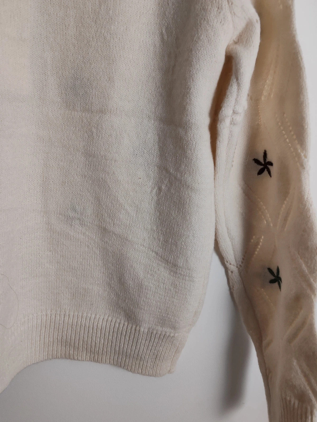Pull broderies taille S/M