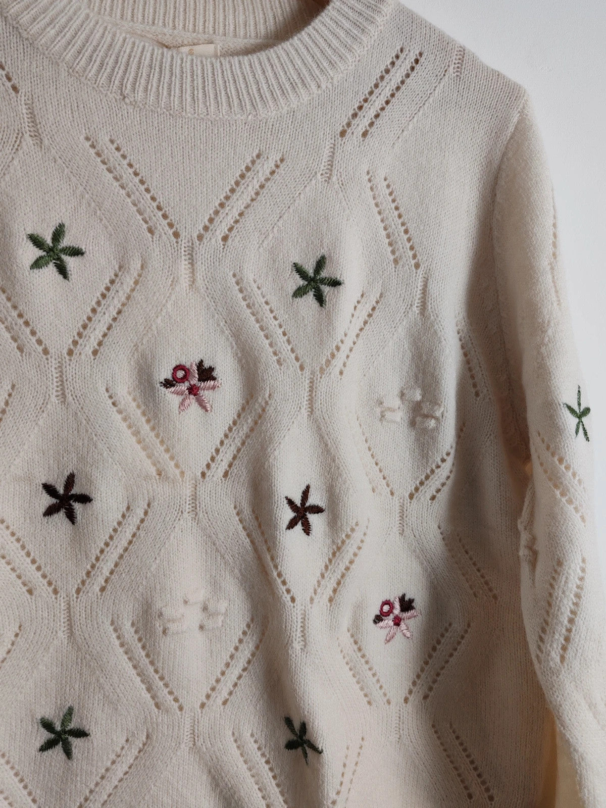 Pull broderies taille S/M