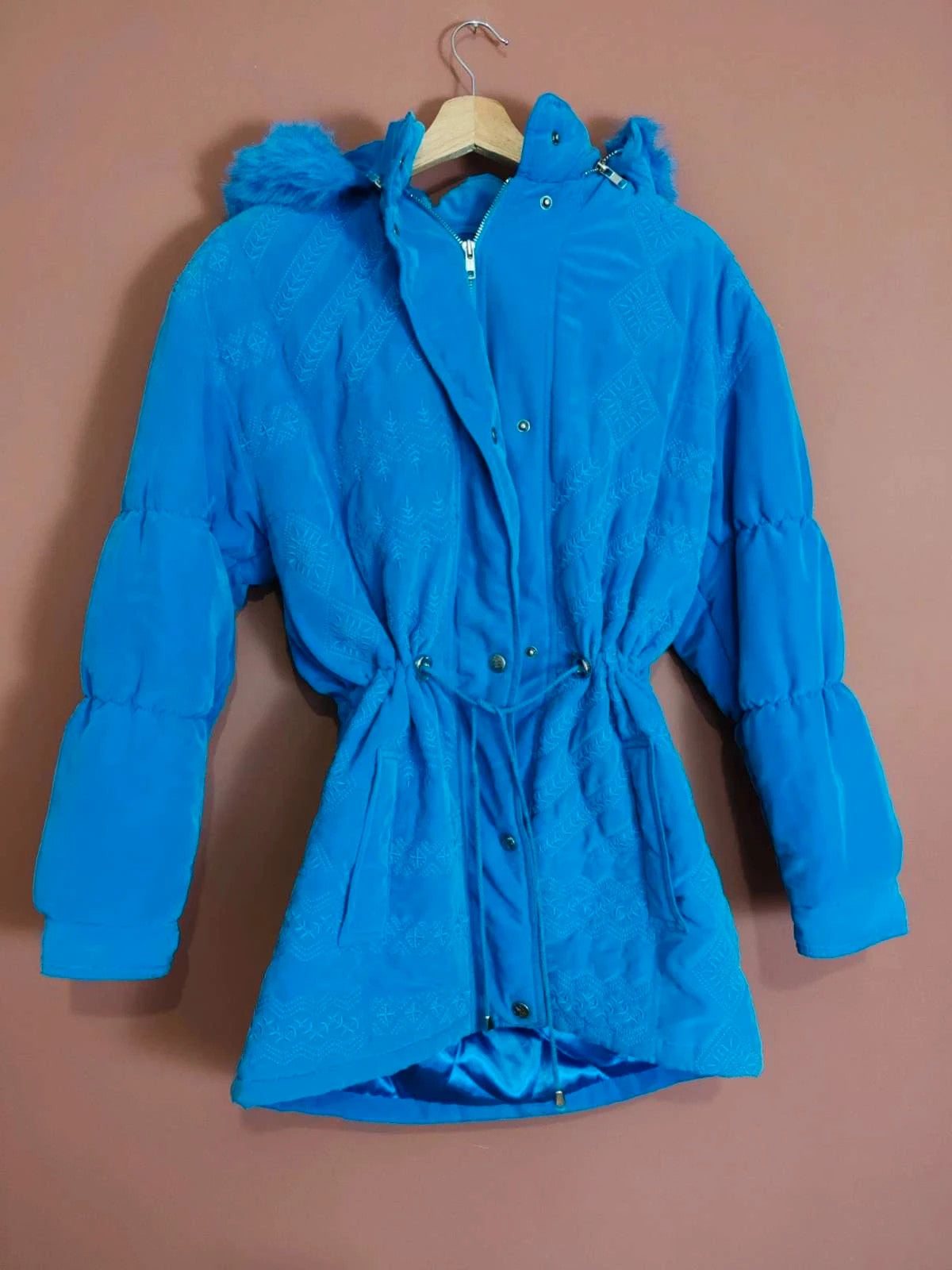 Manteau broderies bleu vintage
