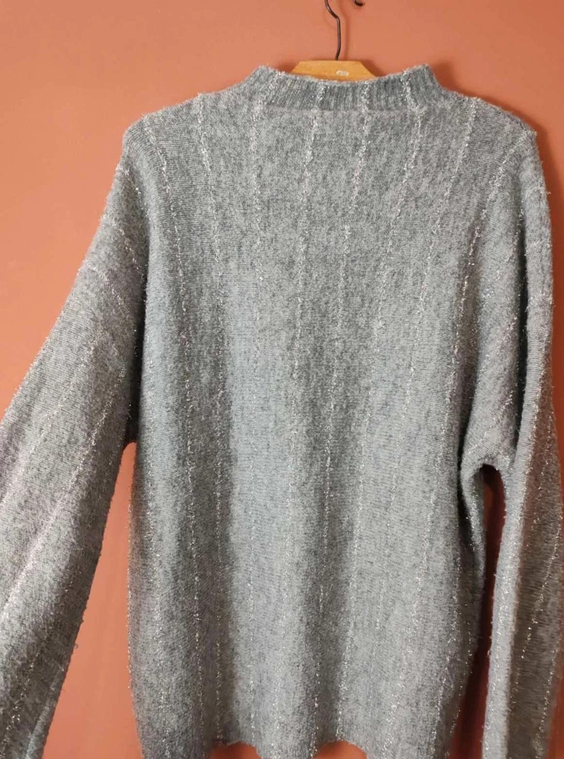 Pull gris rayures argenté