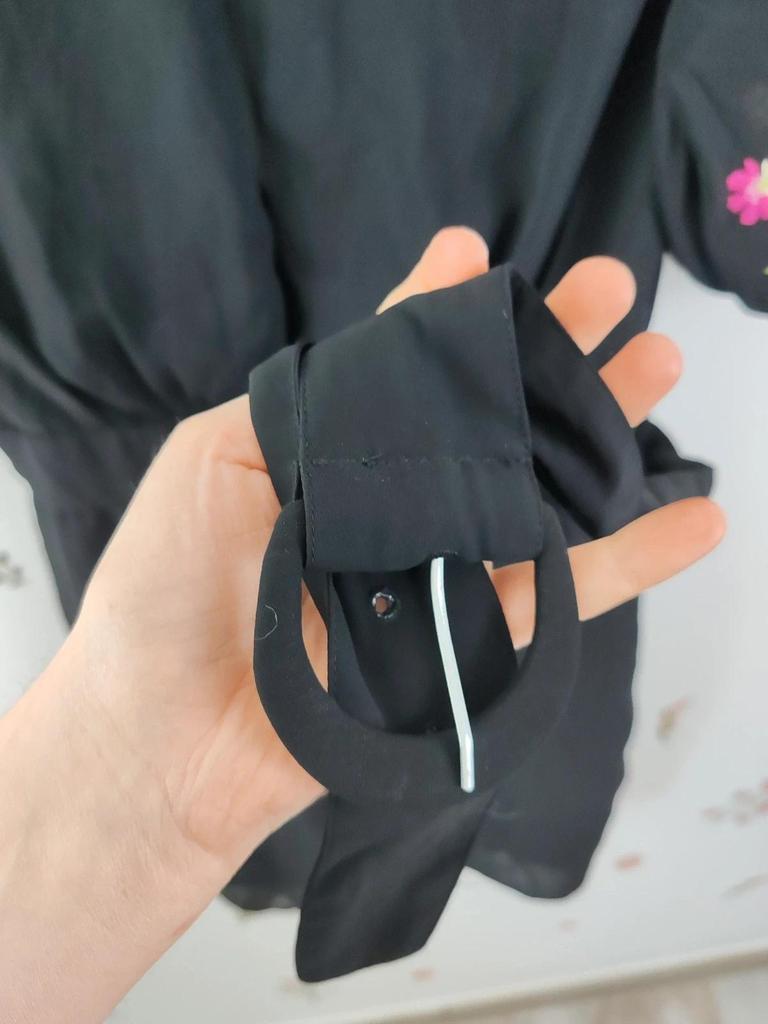 Robe brodée Asos taille 36