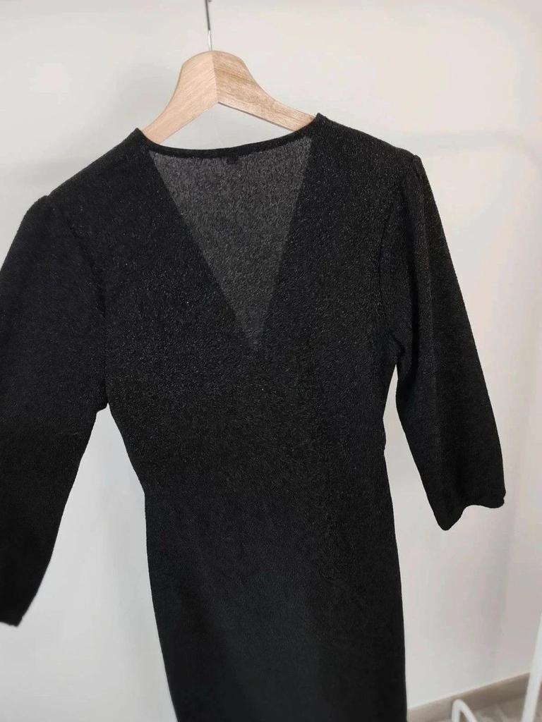 Robe brillante noir taille S