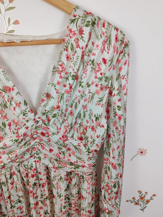 Robe fleuri blanc taille M