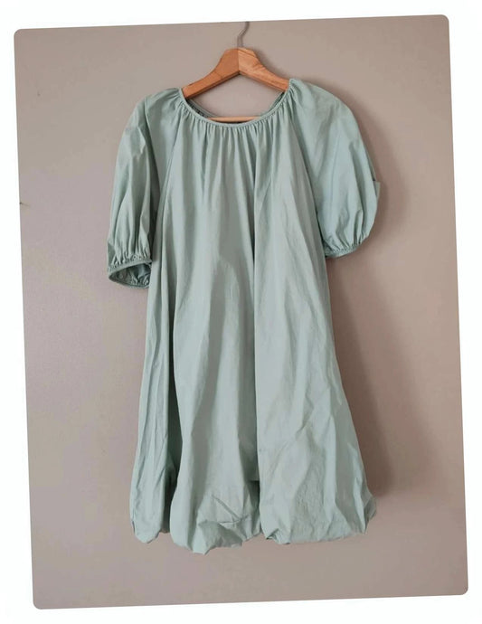 Robe boule vert amande