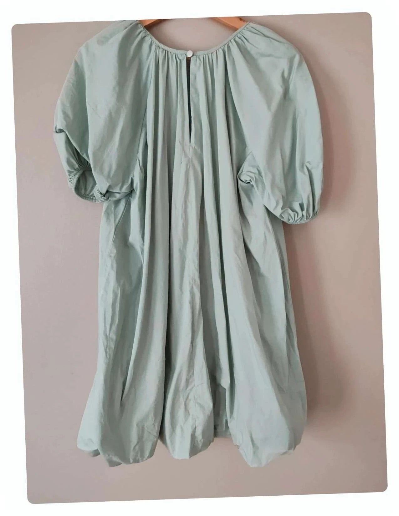 Robe boule  vert  amande