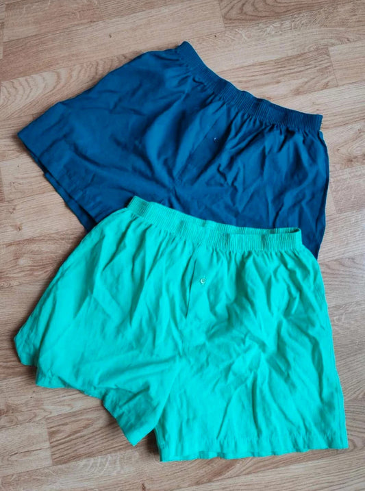 Lot  2  shorts