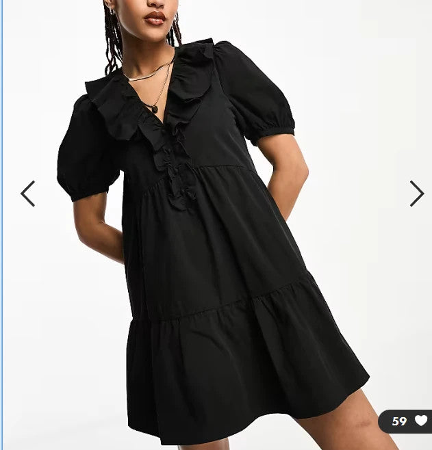 Robe  volant  noir