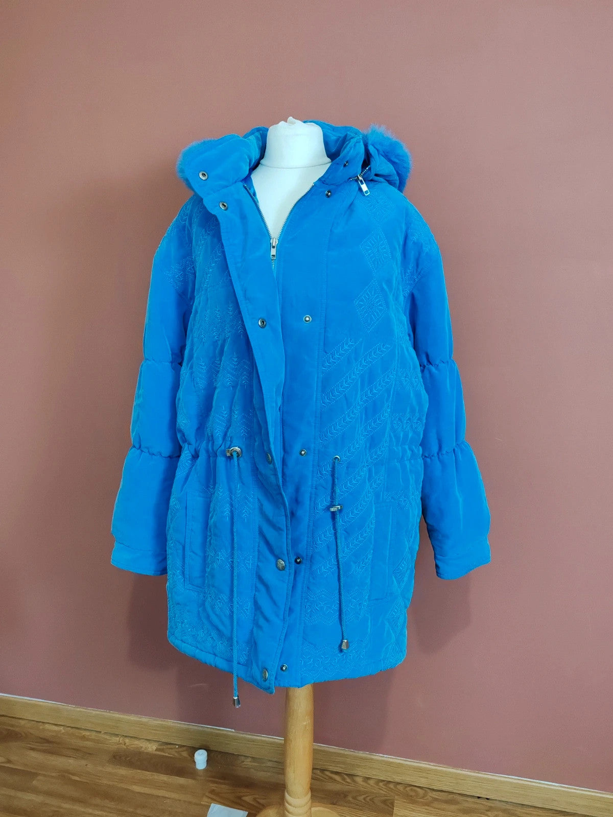 Manteau broderies bleu vintage