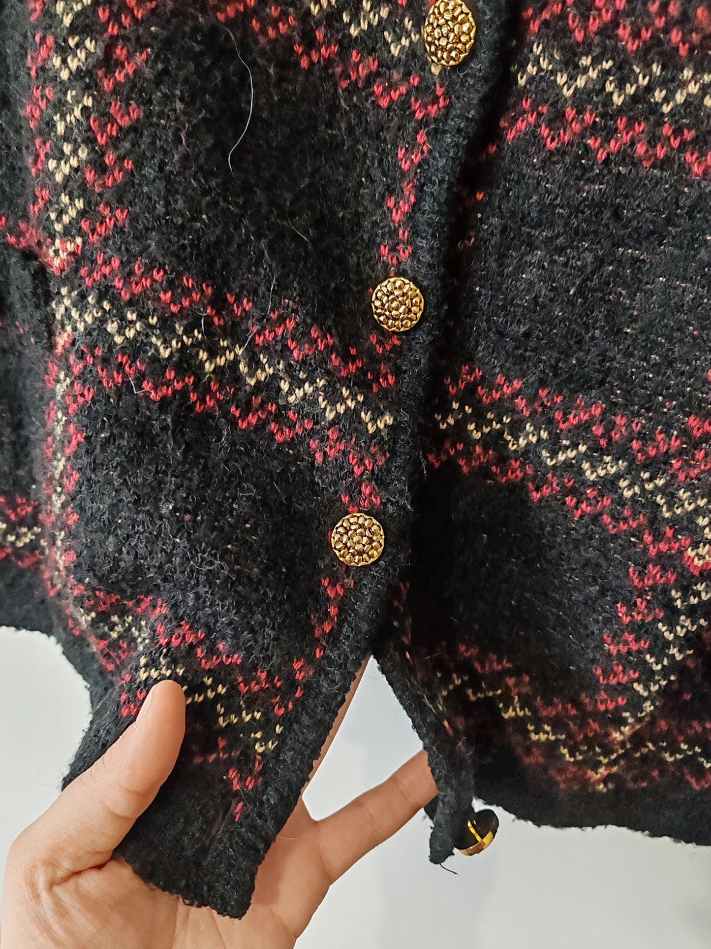 Cardigan rayé rouge et noir