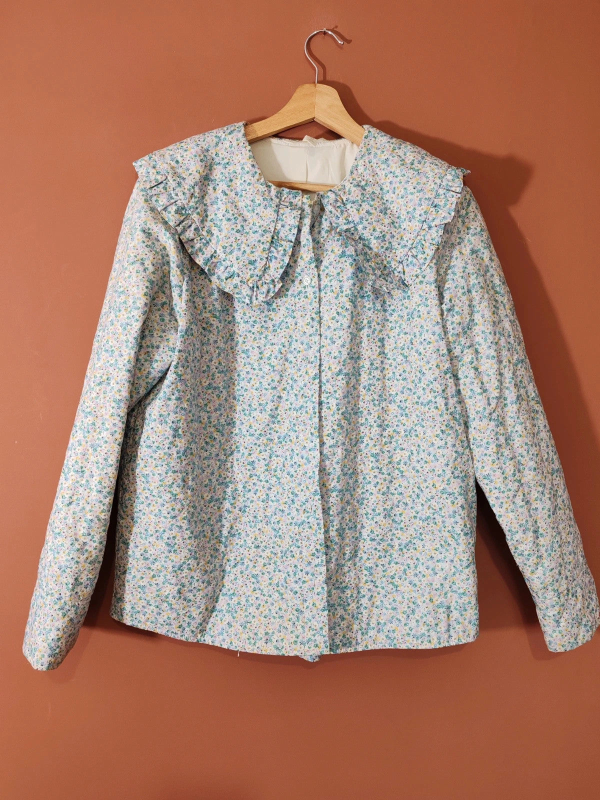 Veste matelassée col claudine fleurie taille M