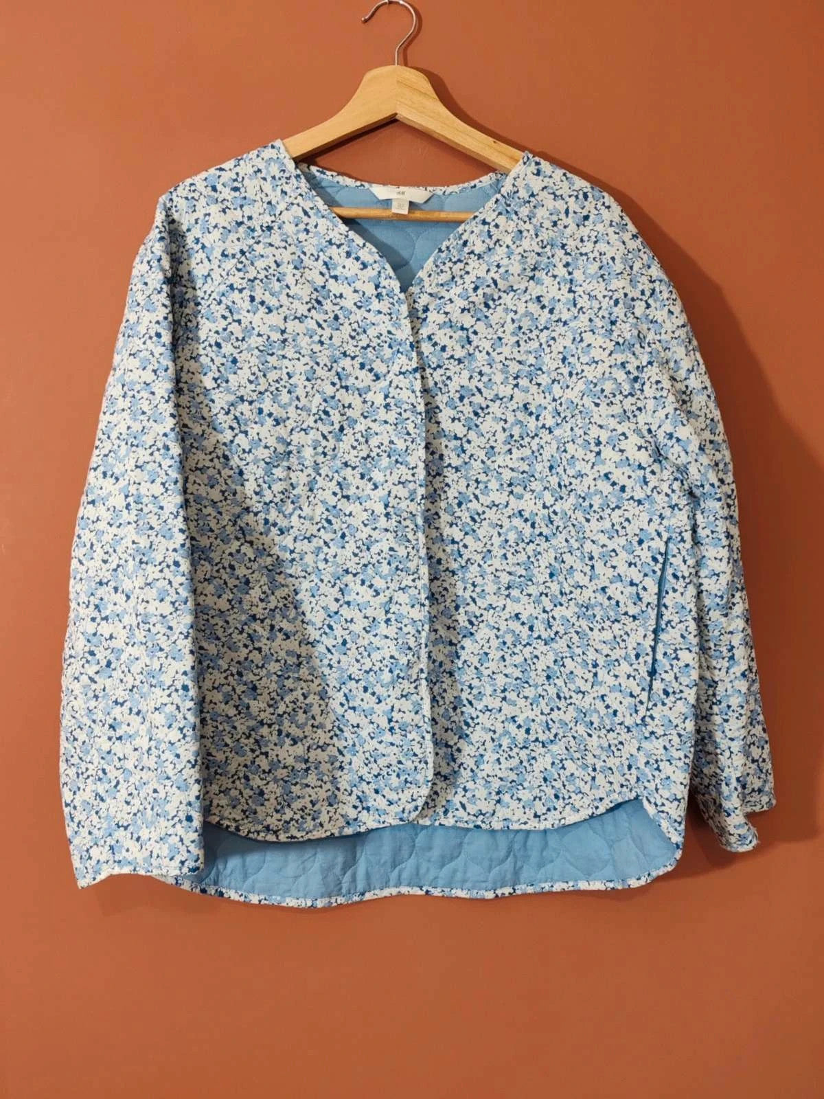 Veste  matelassée fleurie  taille M