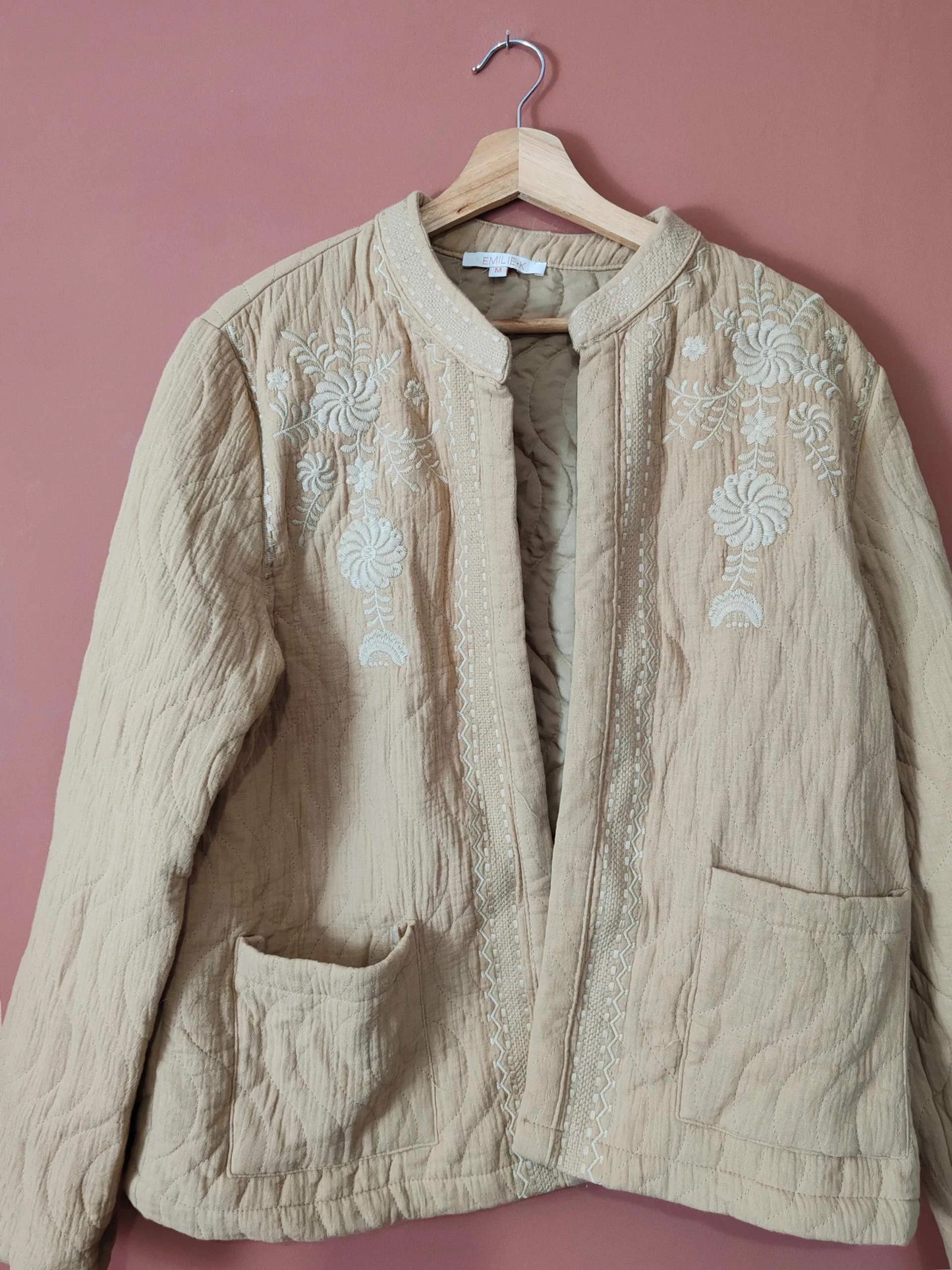 Veste matelassée jaune broderies taille M