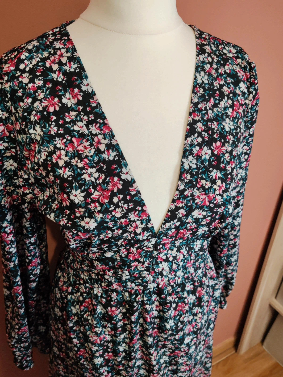 Robe cintrée florale taille S