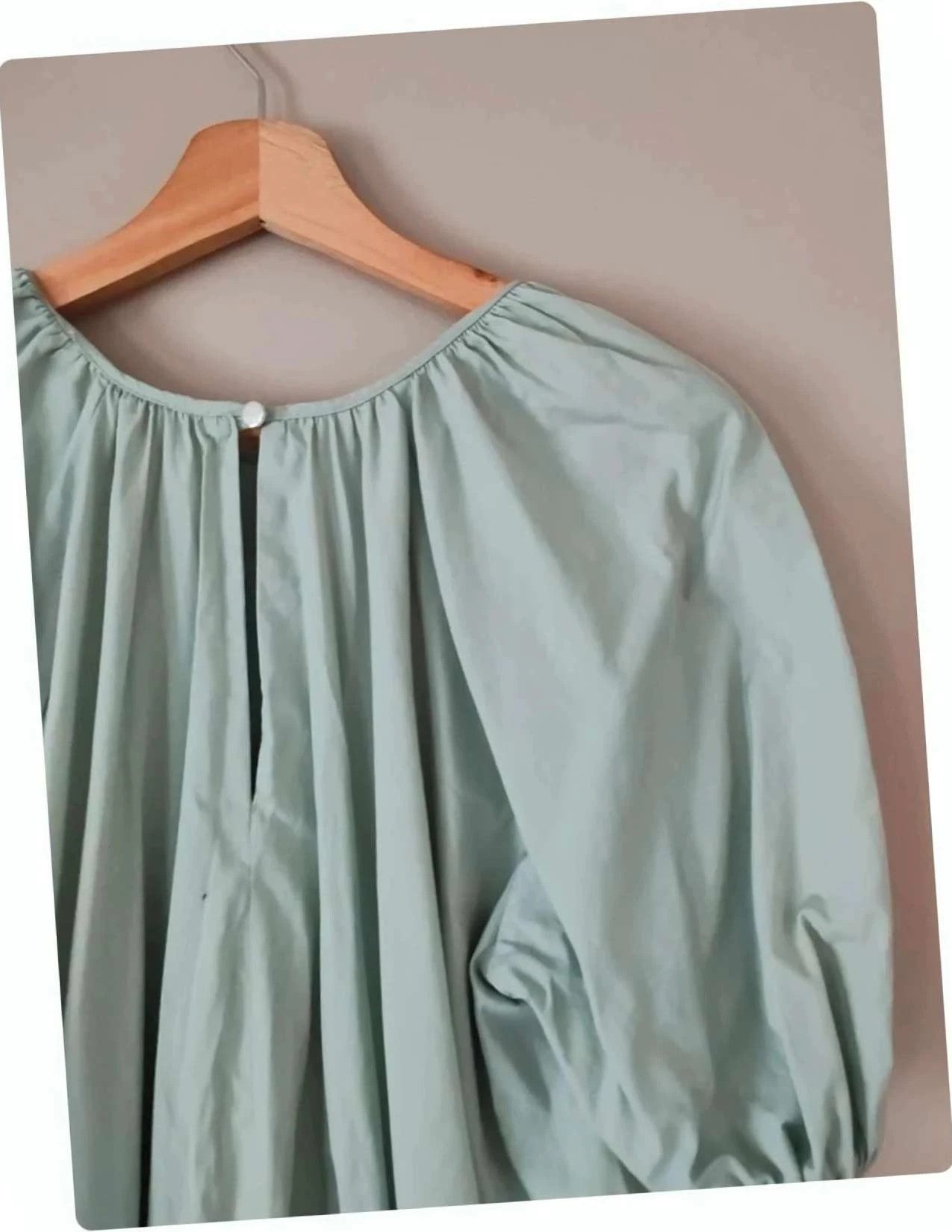 Robe  boule vert  amande