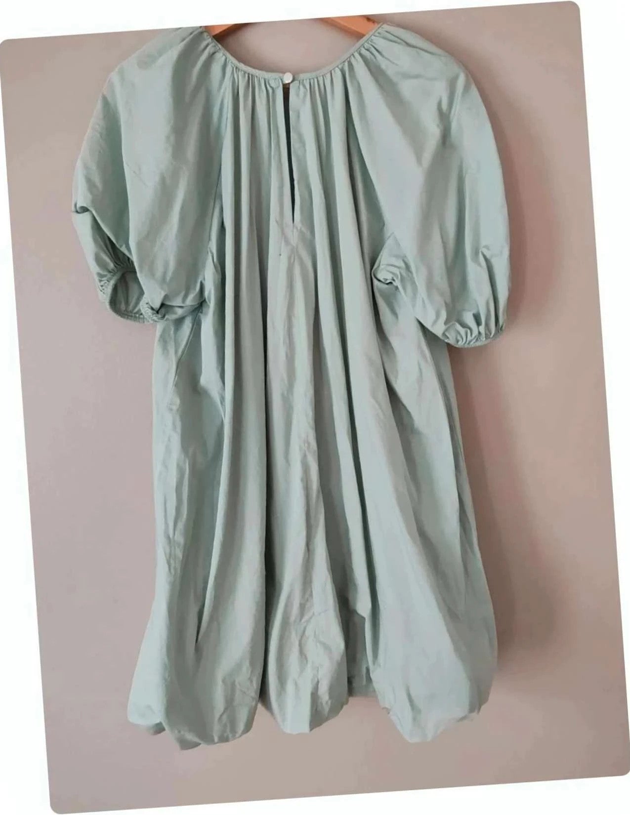 Robe  boule vert  amande