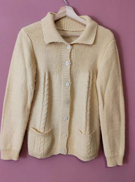 Cardigan en maille jaune