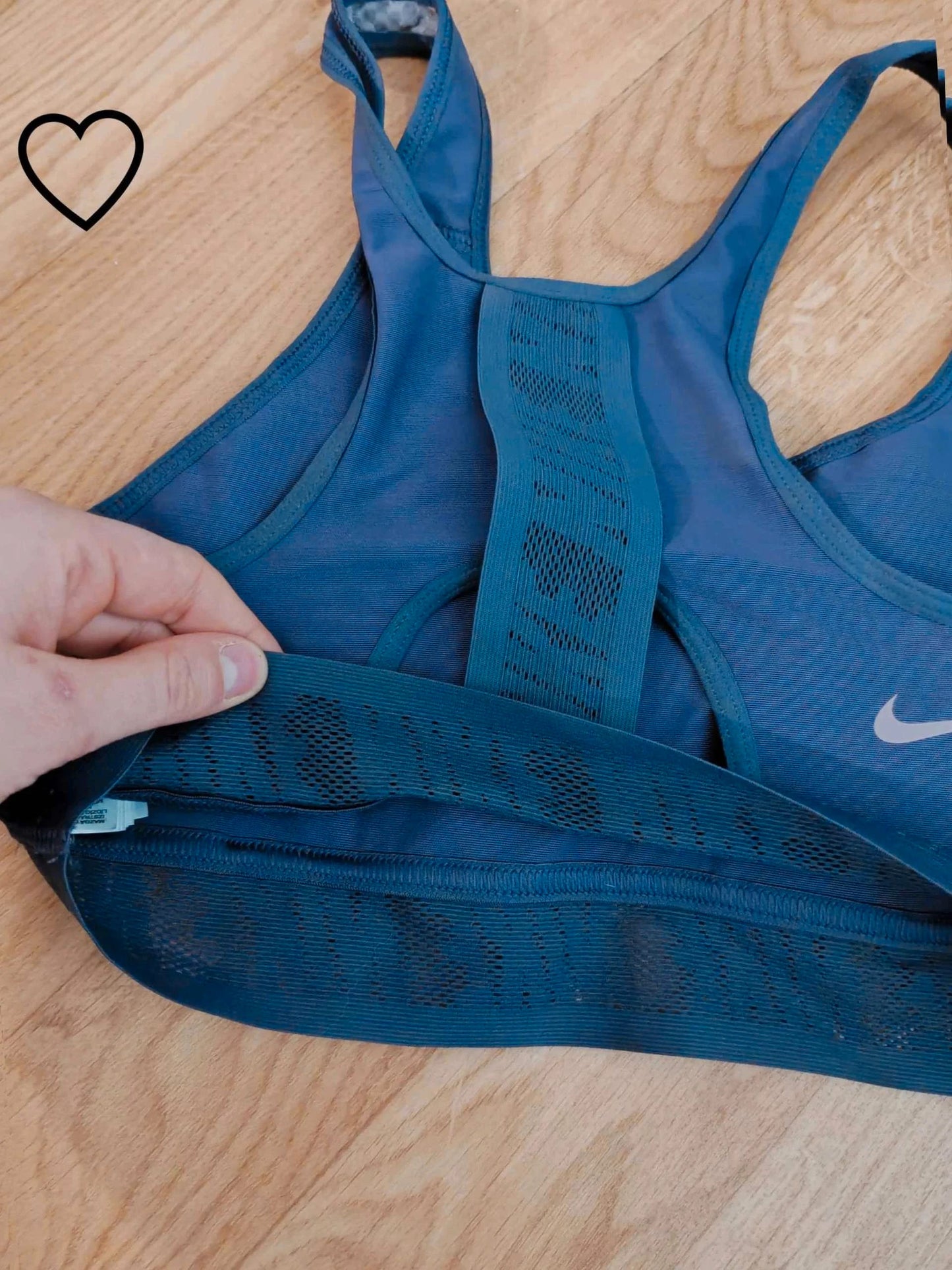 Brassière  nike neuve  taille  S