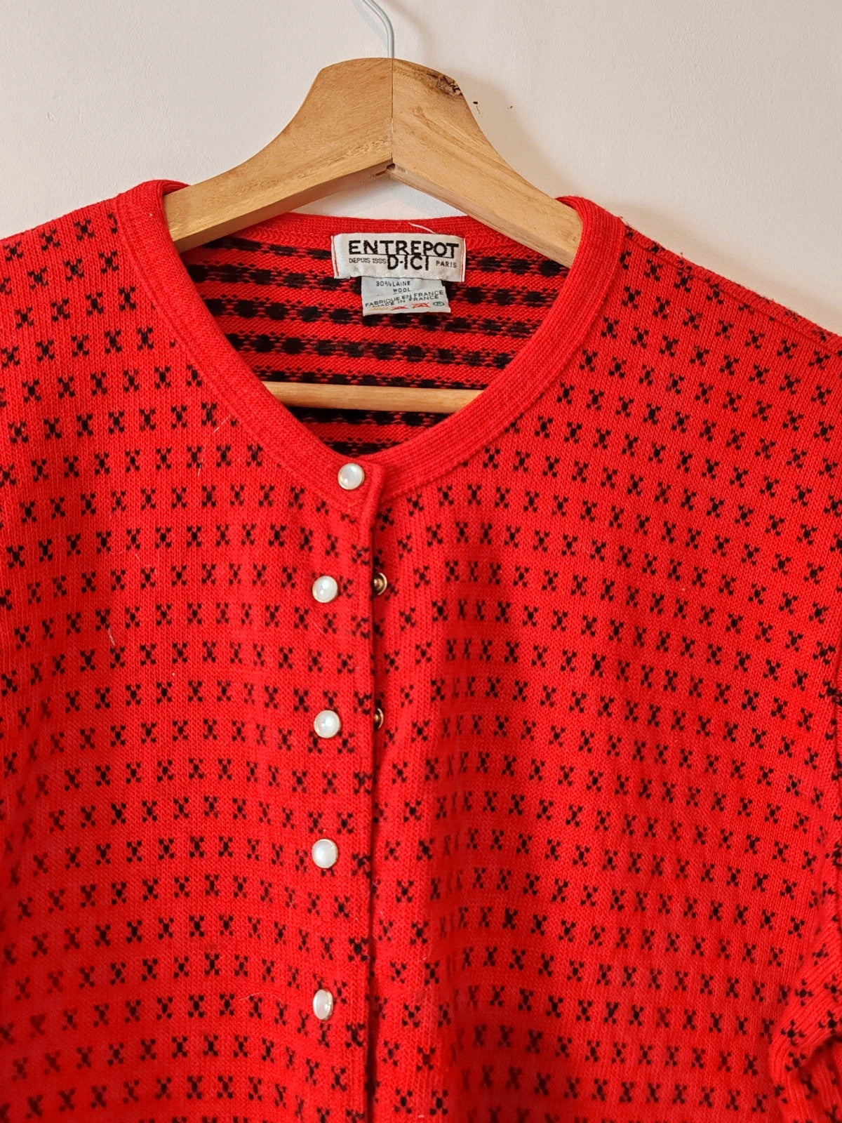 Cardigan motif rouge et noir taille M