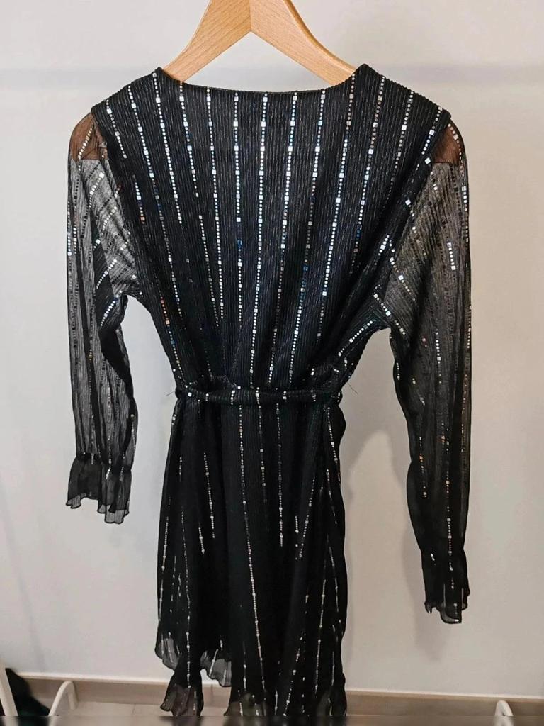 Robe noir brillante taille M/l
