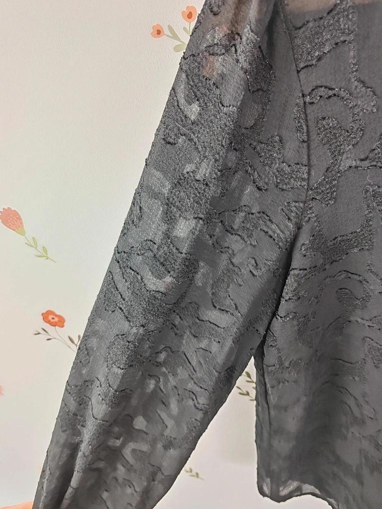 Blouse détails noir taille S