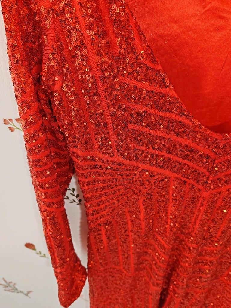 Robe de soirée seuqins rouge taille 38/40
