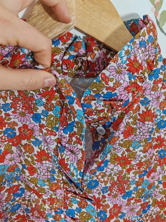 Blouse col haut fleurie taille L