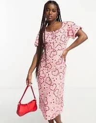 Robe fraise coeur asos taille 40