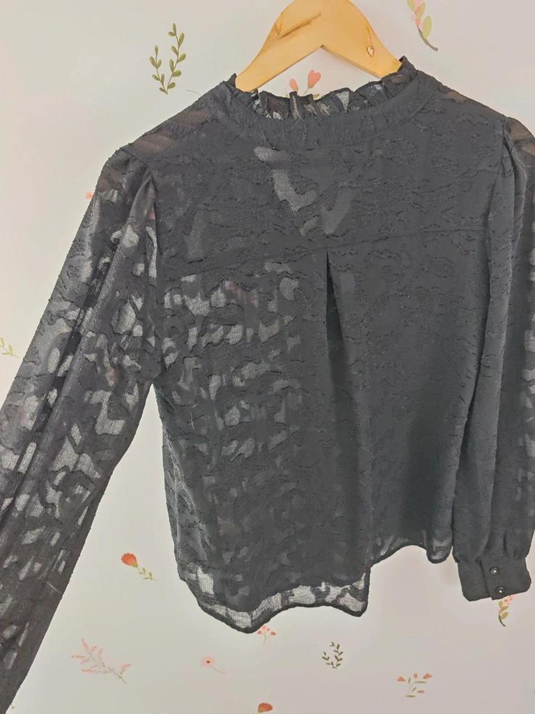 Blouse détails noir taille S