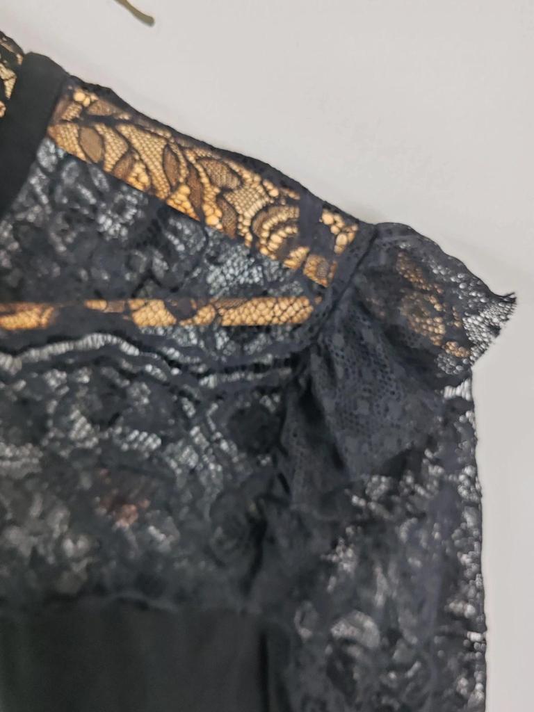 Robe dentelle Balzac taille S