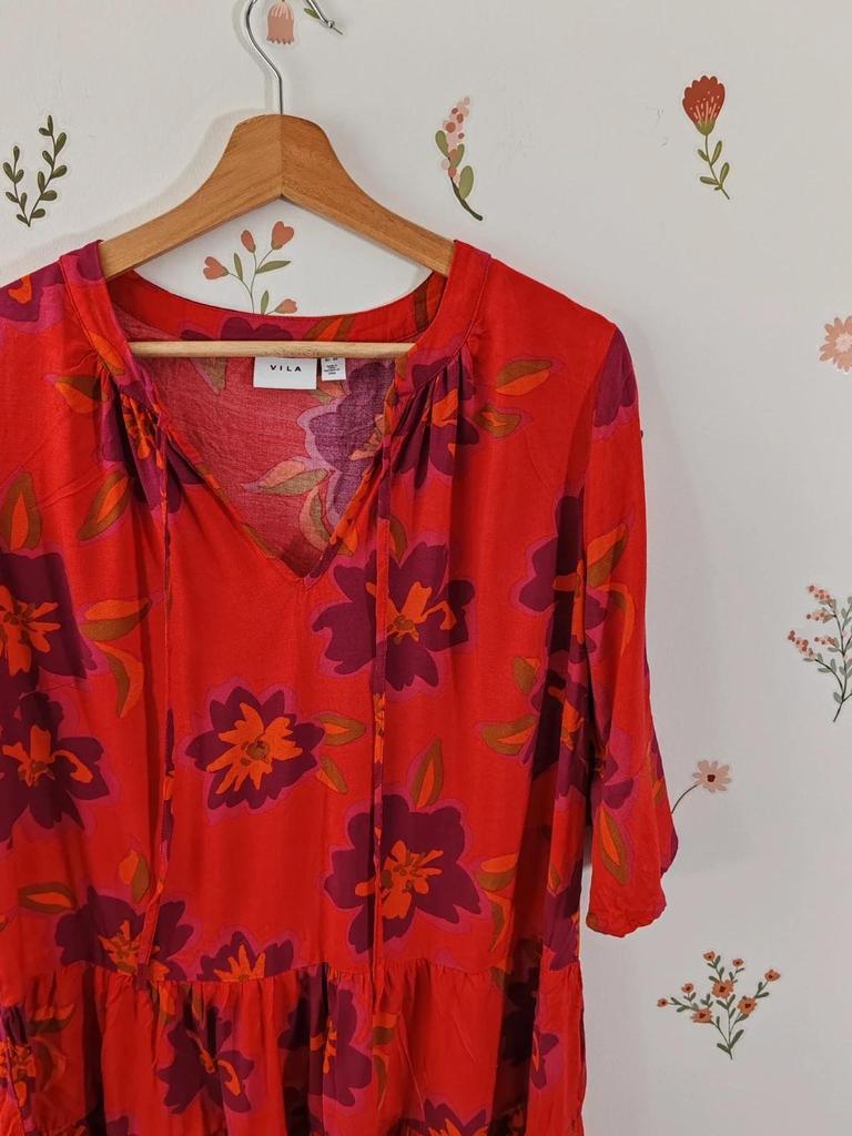 Robe courte orange taille 40
